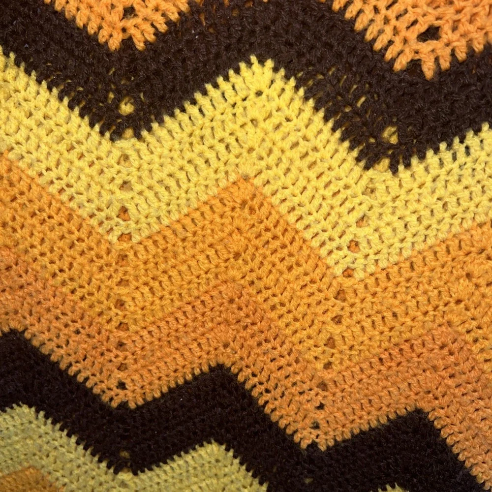 Vintage Boho Zig Zag‎ Crocheted Afghan. Beautiful hand made 80x130 Lemon  Pumkin